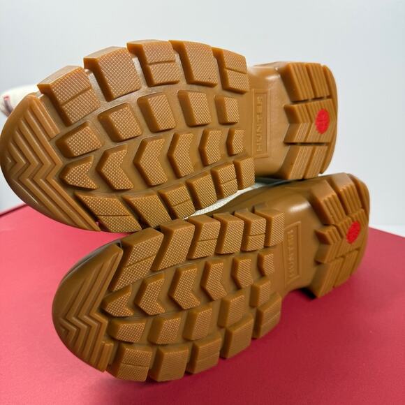 NIB •HUNTER BOOTS - Women's Intrepid Tall Snow Boot - Winter boots Size: 6 - Picture 6 of 8